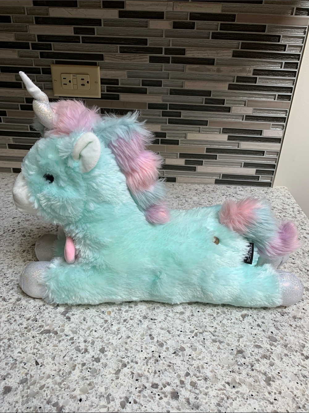 Collectables FAO Schwarz Charming Mint & Pastel Pink Plush Unicorn.Pre-owned 17”